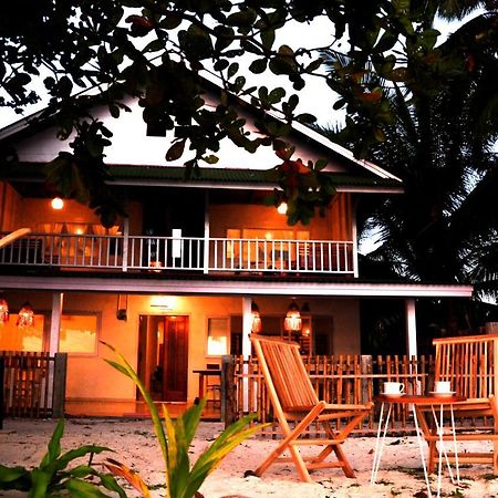 Crow'S Nest Hotel Tua Pejat Екстериор снимка