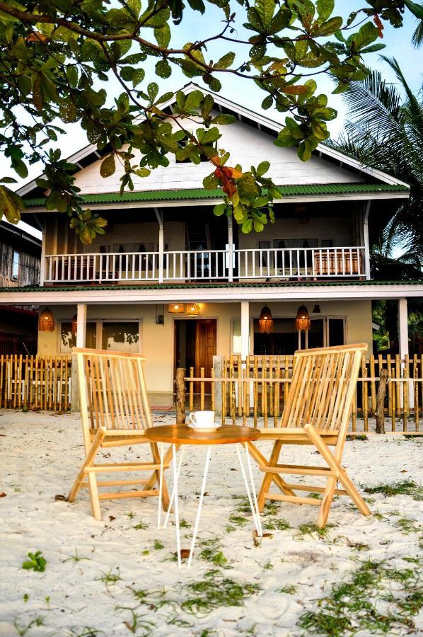 Crow'S Nest Hotel Tua Pejat Екстериор снимка