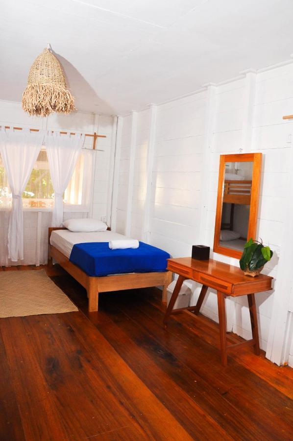 Crow'S Nest Hotel Tua Pejat Екстериор снимка