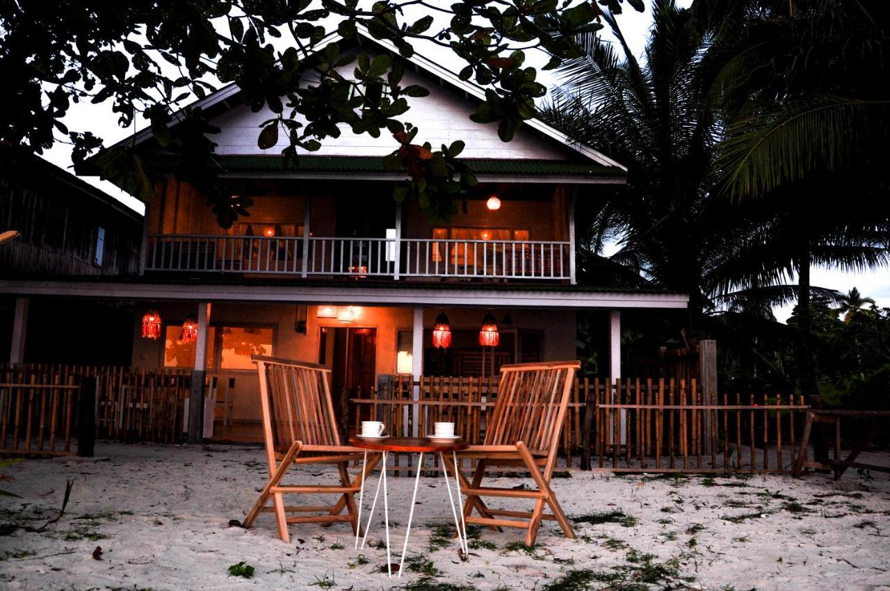 Crow'S Nest Hotel Tua Pejat Екстериор снимка