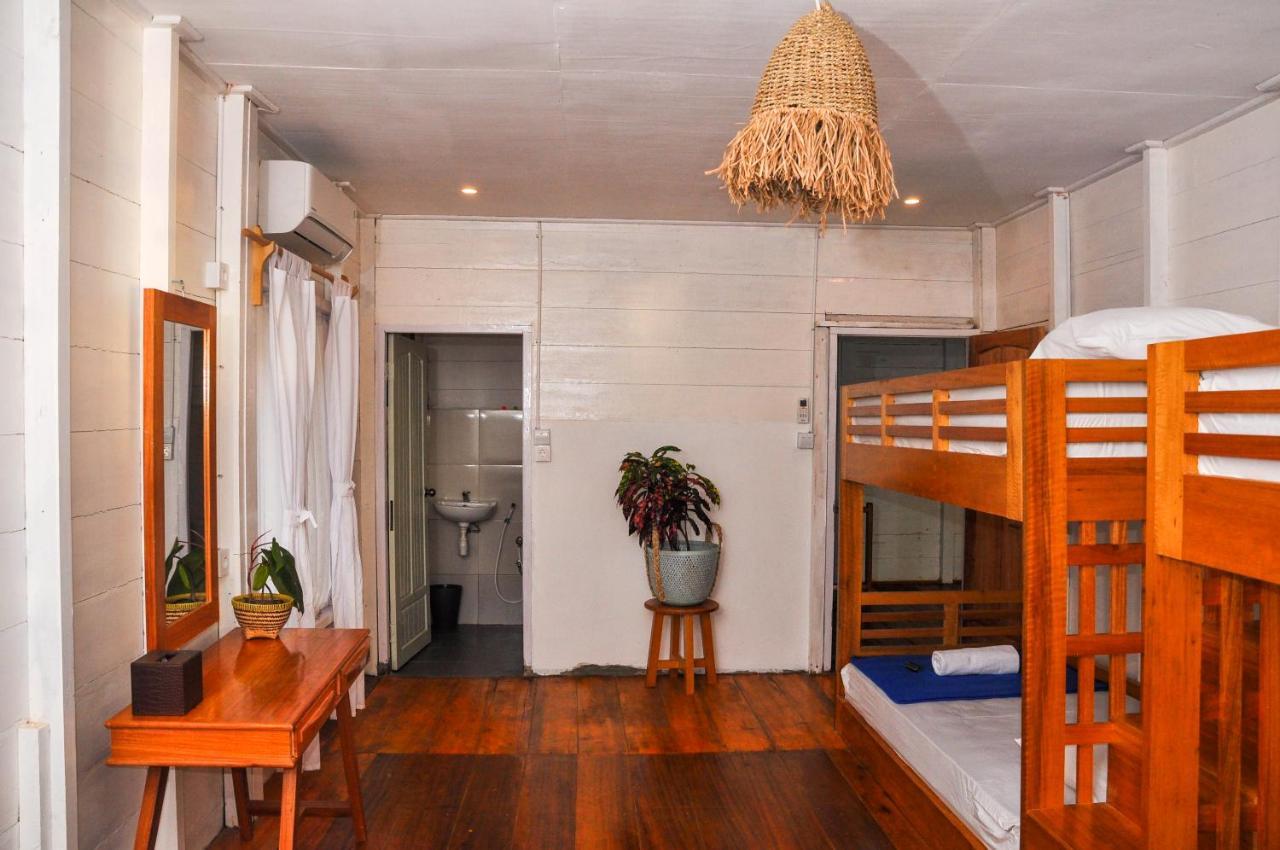 Crow'S Nest Hotel Tua Pejat Екстериор снимка