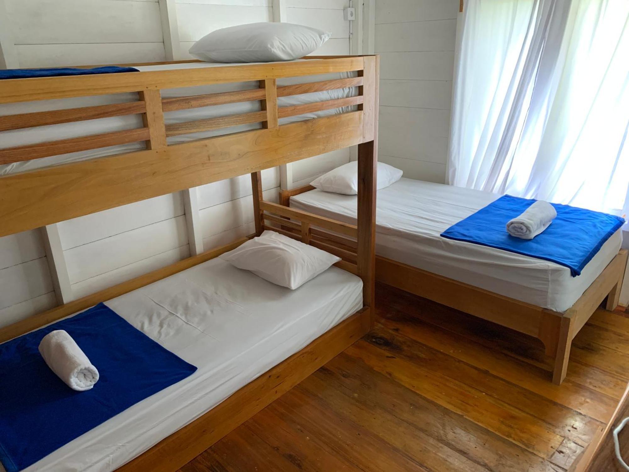 Crow'S Nest Hotel Tua Pejat Екстериор снимка